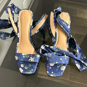 Express Floral Printed Lace Up
Heeled Sandals